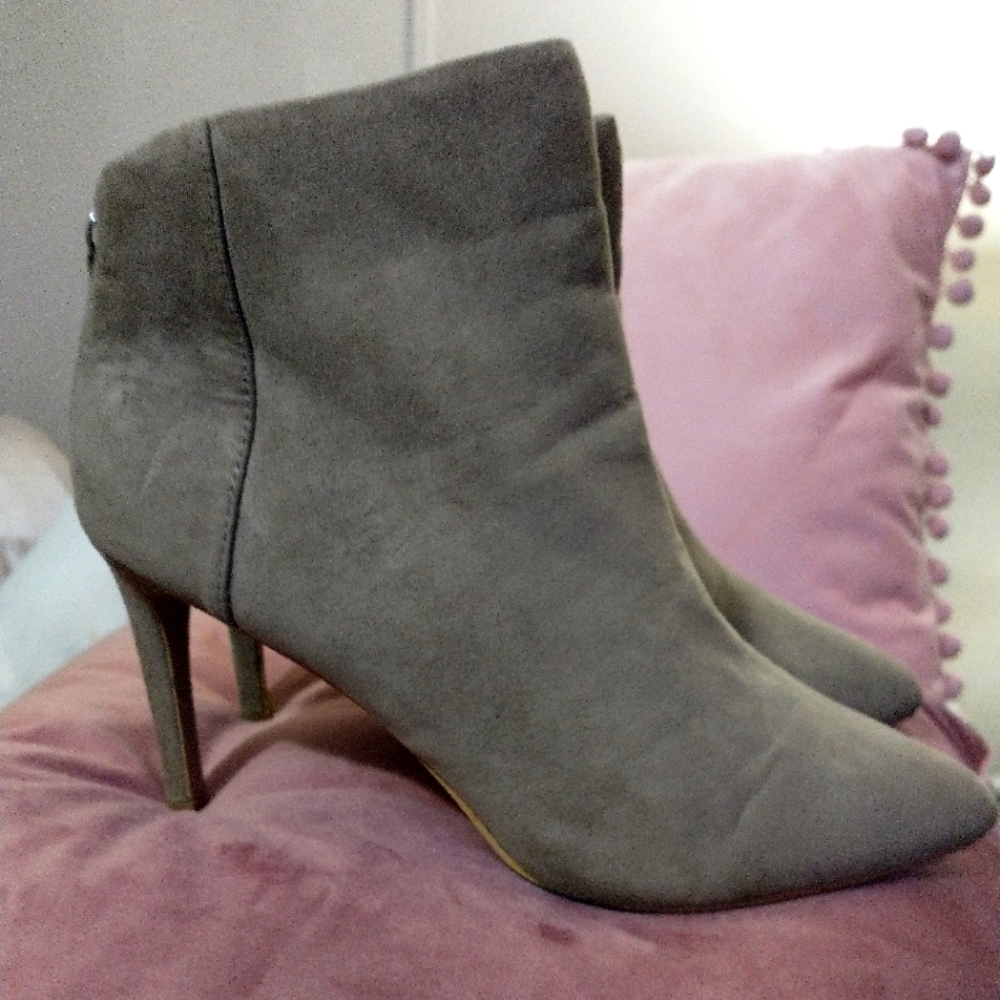 Express Faux Suede Tan Booties Size 8
